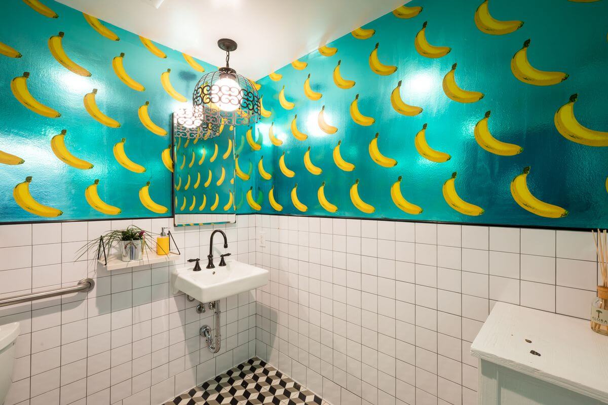 restaurant bathroom decorating ideas