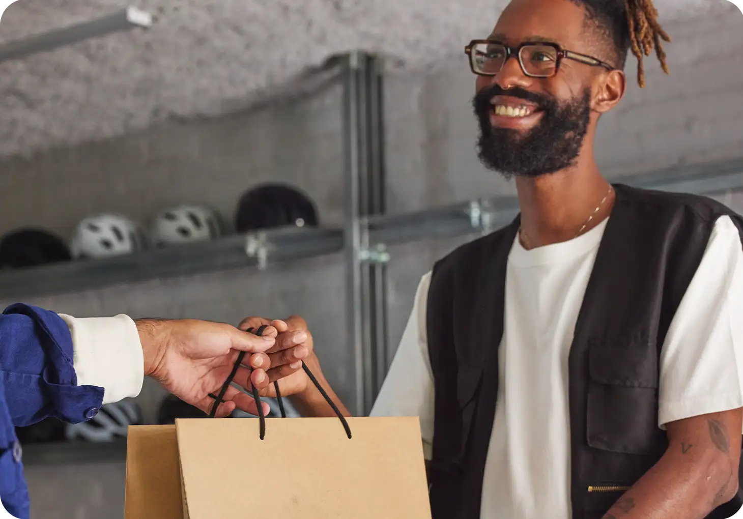 Customer shopping and accepting bag