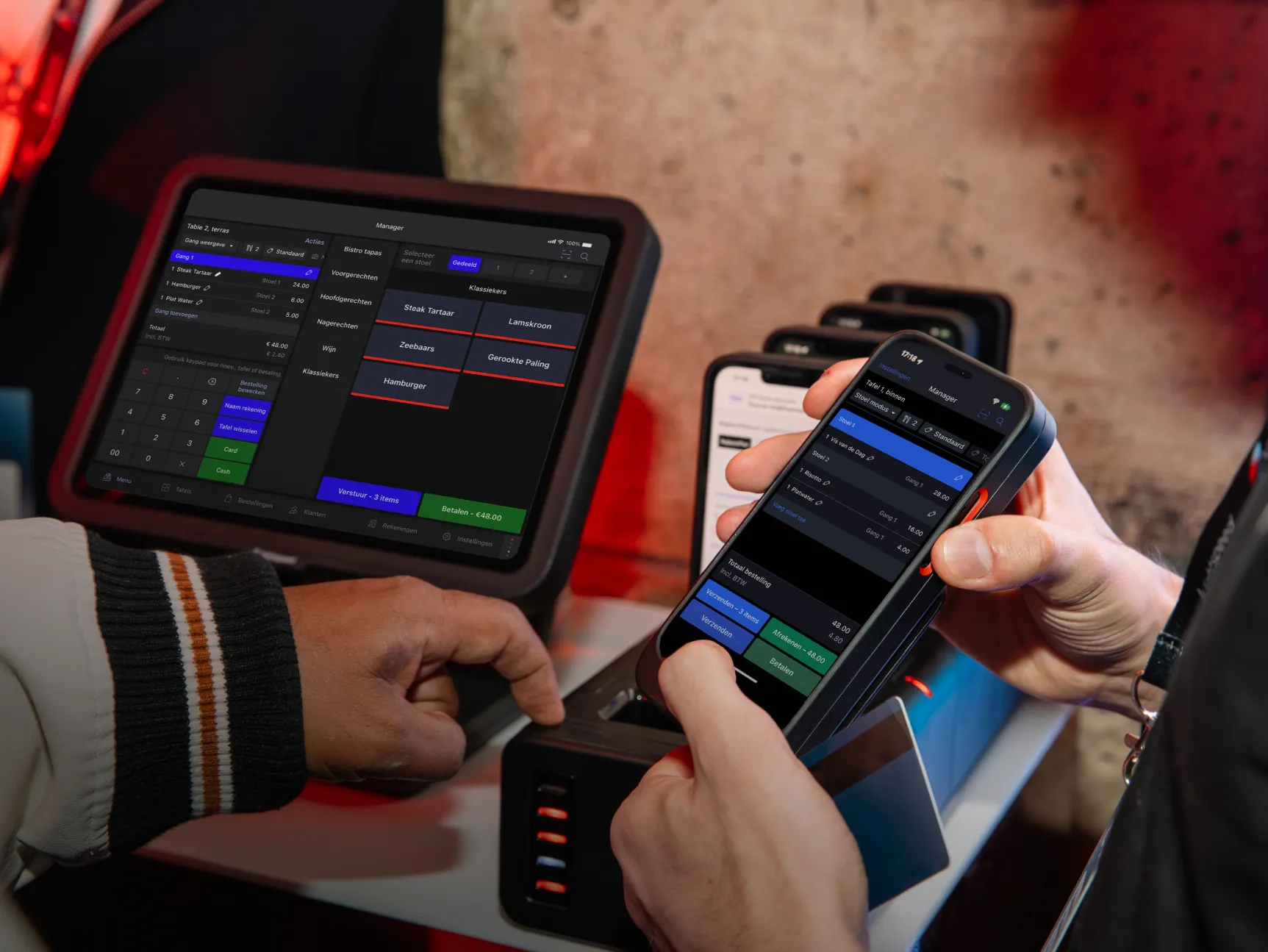 Lightspeed ePOS screen and handheld device with Lightspeed ePOs software.
